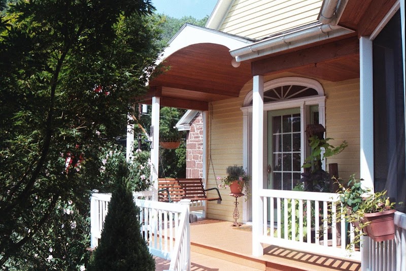 Moore's Mountain Inn