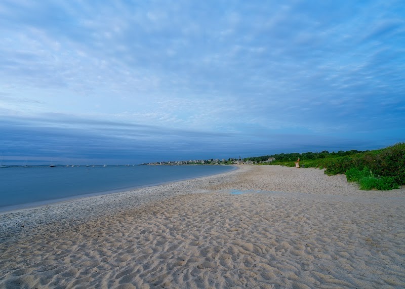 Round Hill Town Beach