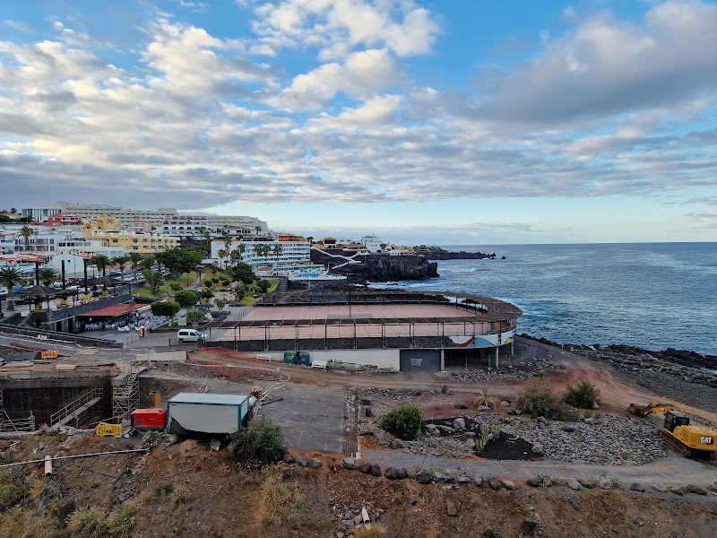 Plaza puerto De Santiago