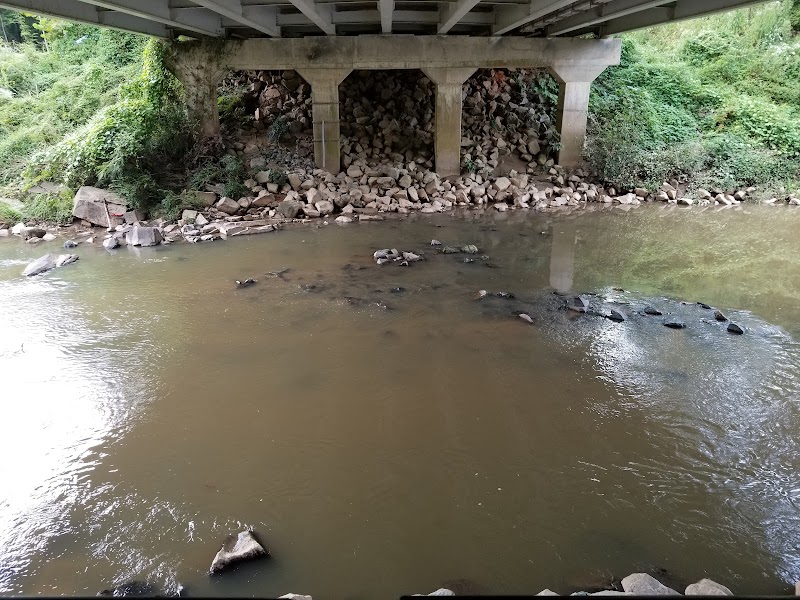 Huntingtowne Farms Park - Little Sugar Creek Greenway Parking