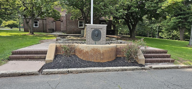 Monument Maria Curie-Sklodowsks