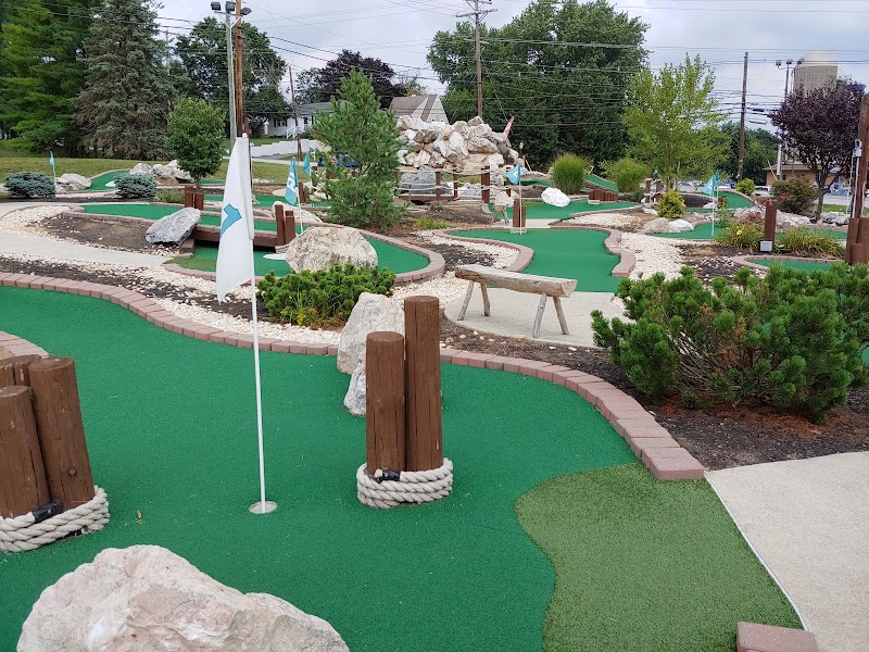 Mountain Mist Mini Golf