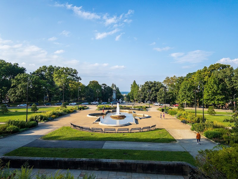 Highland Park Entry Garden