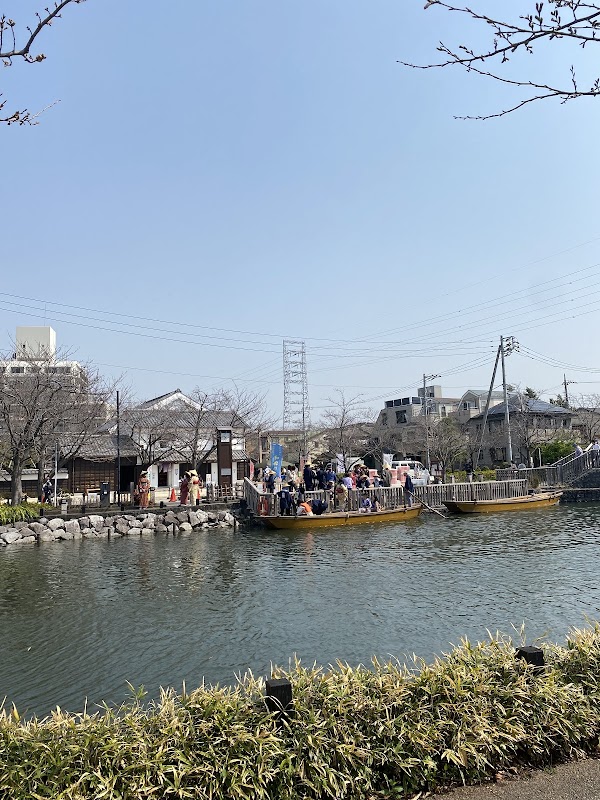 新川さくら館前和船乗り場