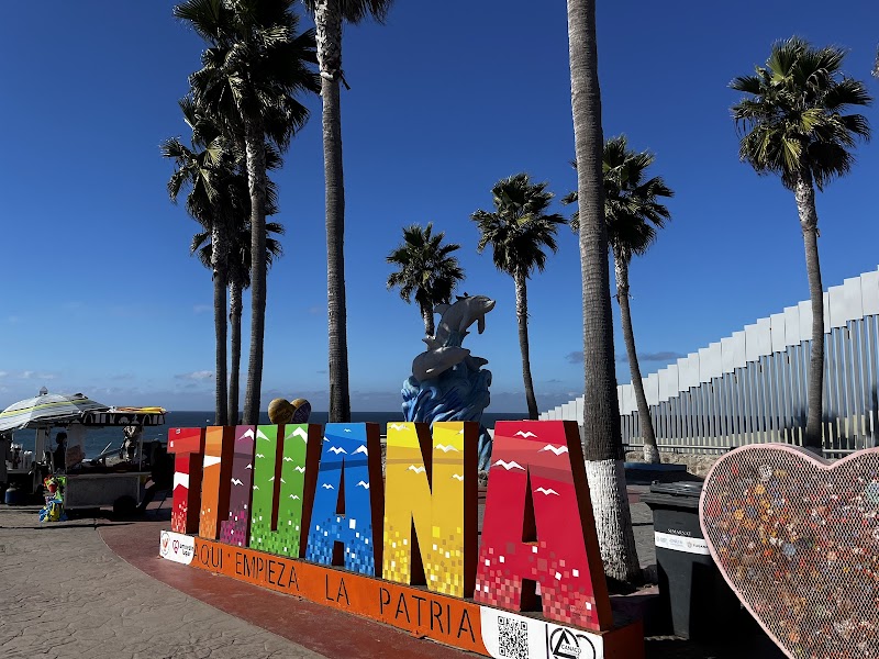El Muro en la Playa, Tijuana