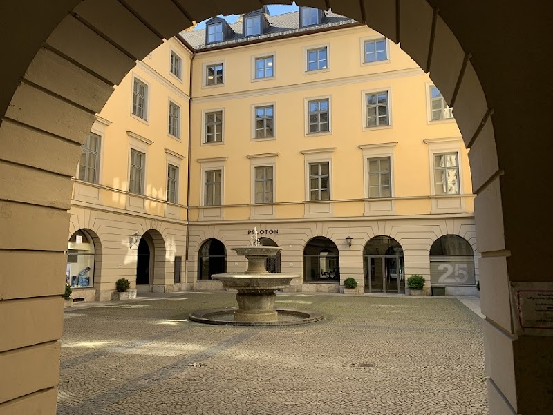 Hofbrunnen