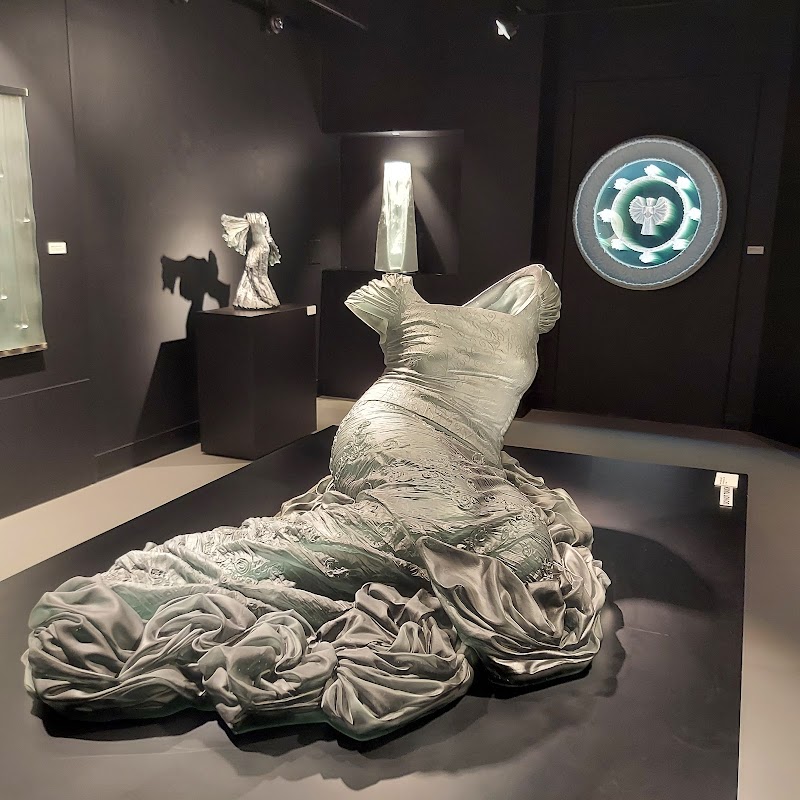 Imagine Museum: Contemporary glass art