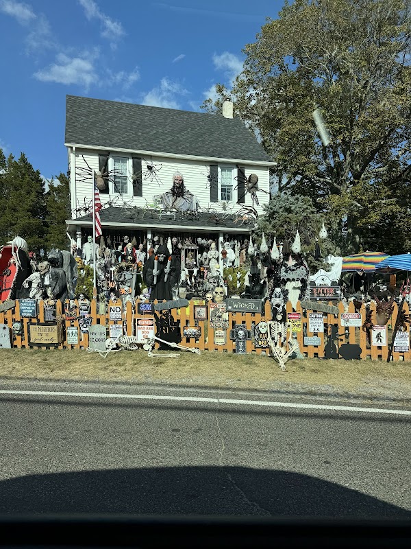 Newman House (Halloween decorations)