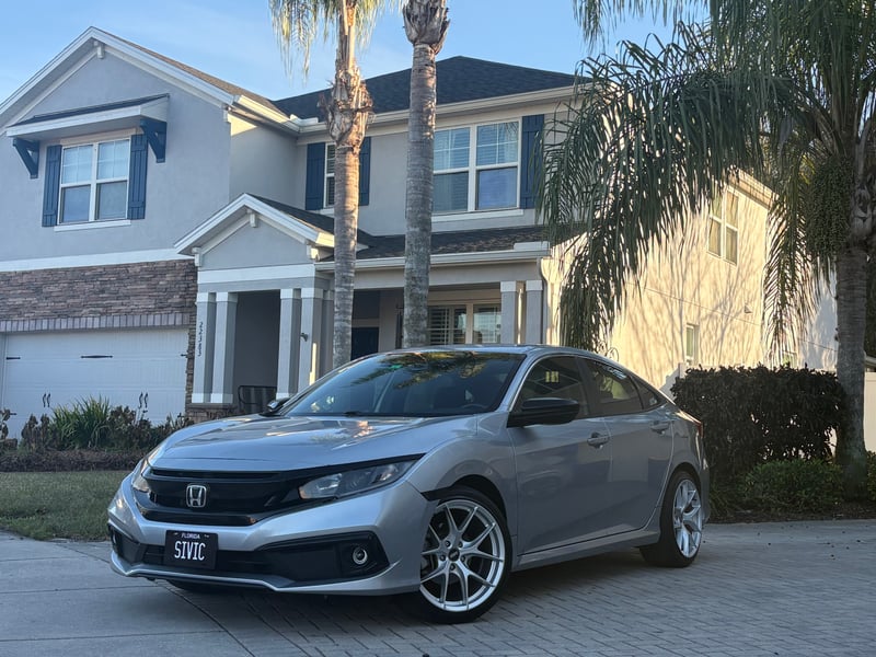 Florida Suburban Driveway