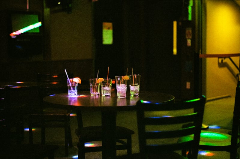 Lyn-Lake Bar Interior