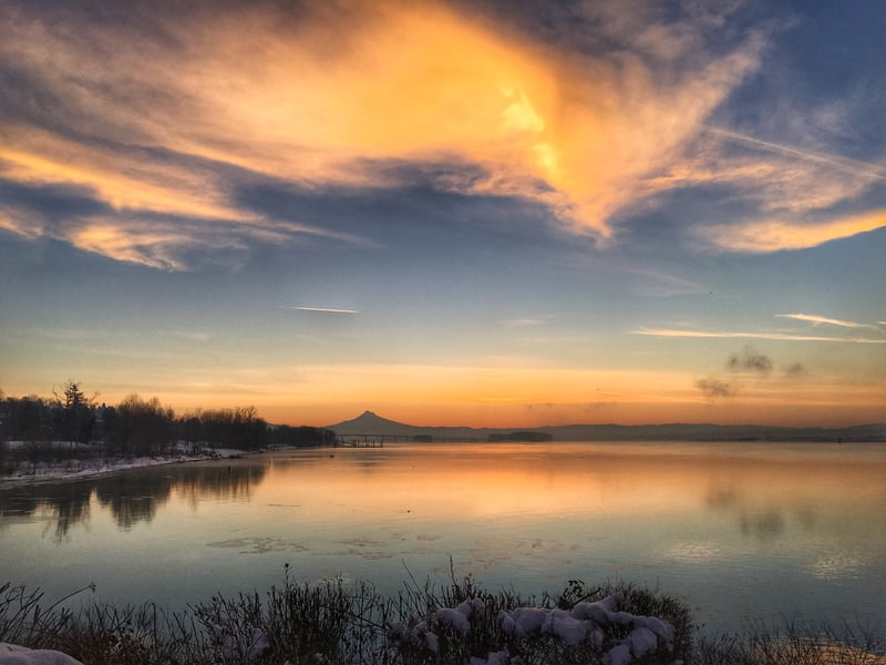 Columbia River Viewpoint - Mt. Hood