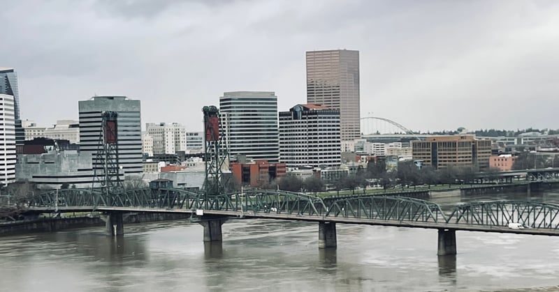 Hawthorne Bridge & Portland Skyline