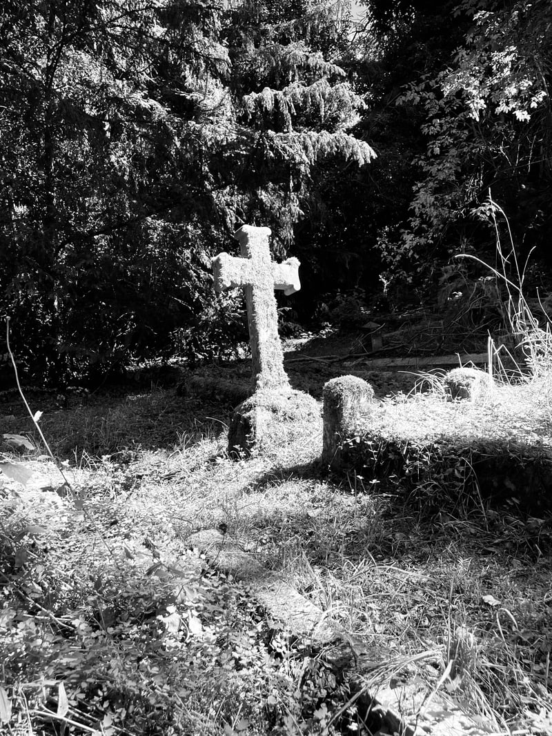 Minsterley Churchyard