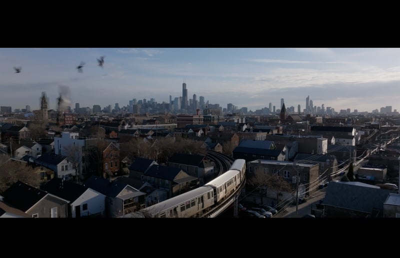 Chicago Pink Line Skyline View