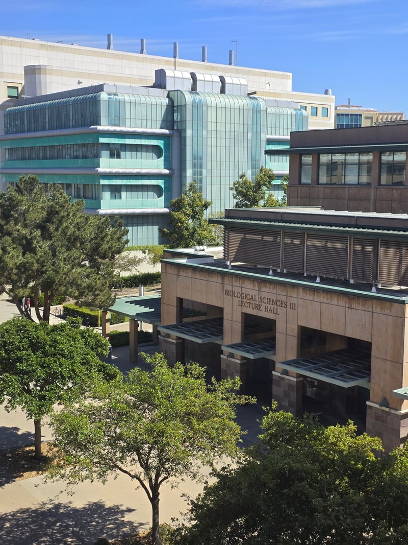 UC Irvine Science Library View