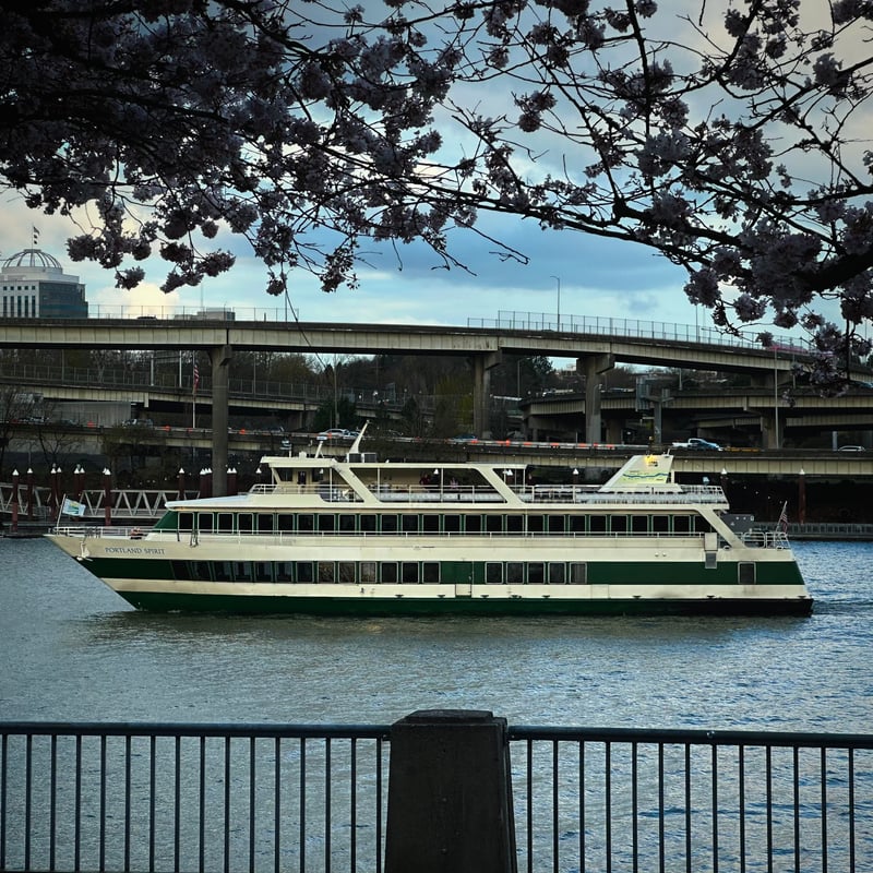 Tom McCall Waterfront Park