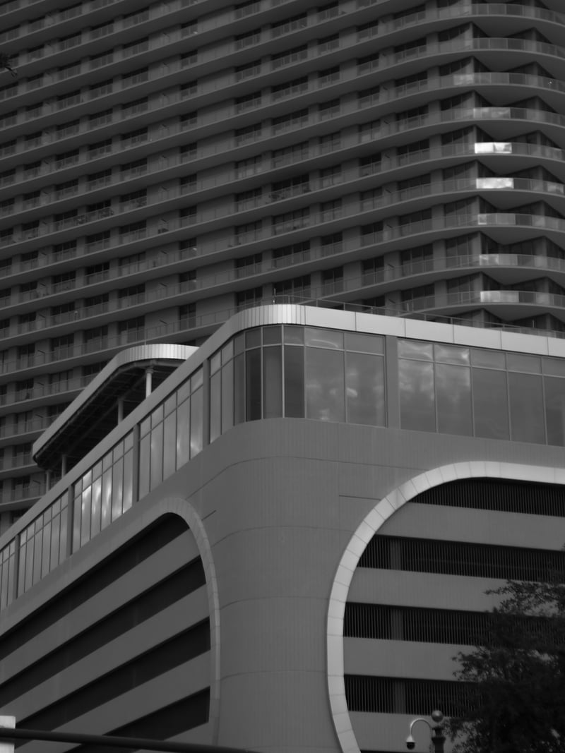 400 Central Tower Architecture