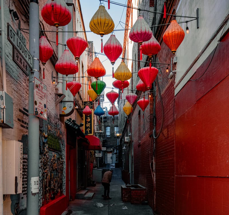 St. Louis Place Lantern Alley