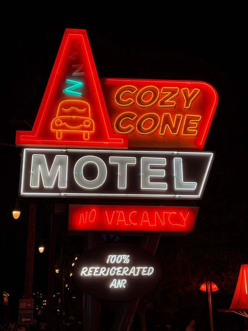 Cozy Cone Motel