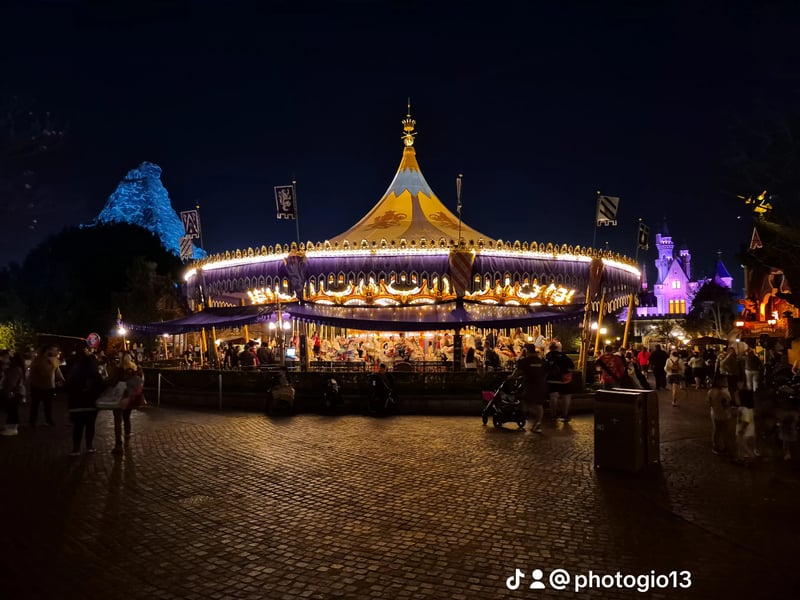 King Arthur Carrousel, Disneyland