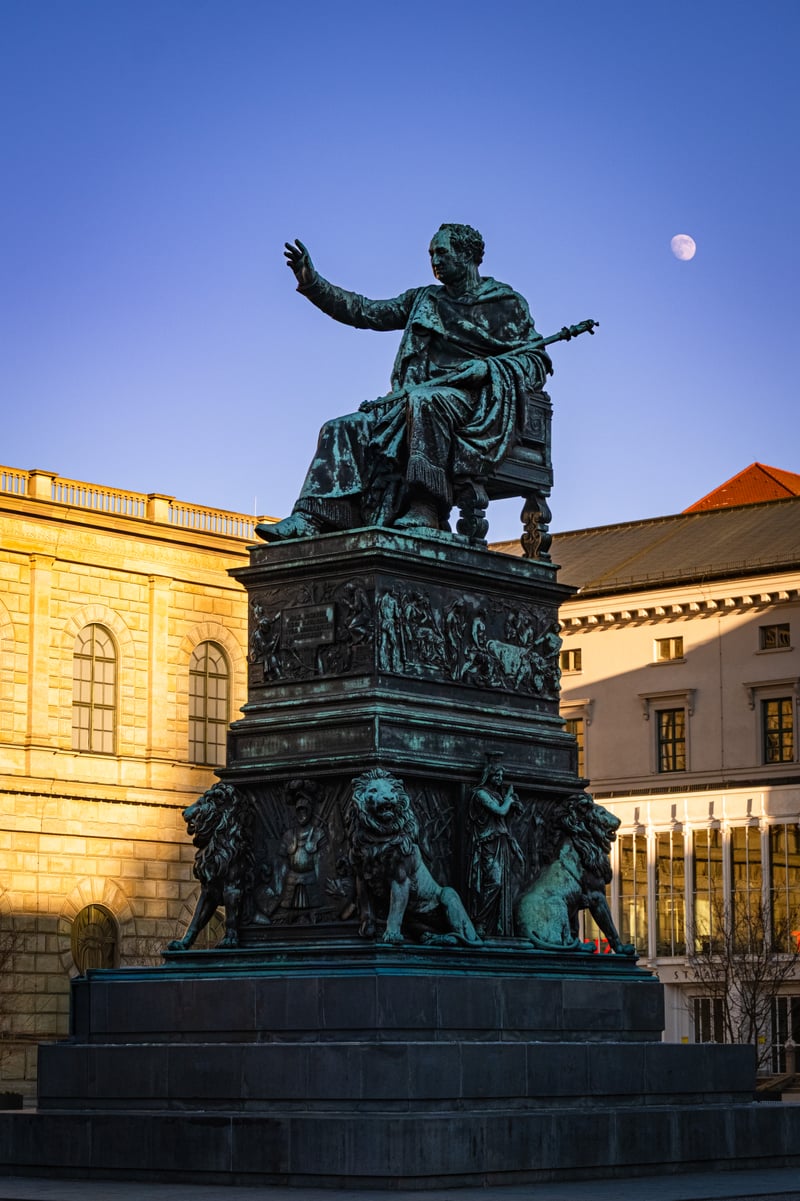 Max-Joseph-Platz
