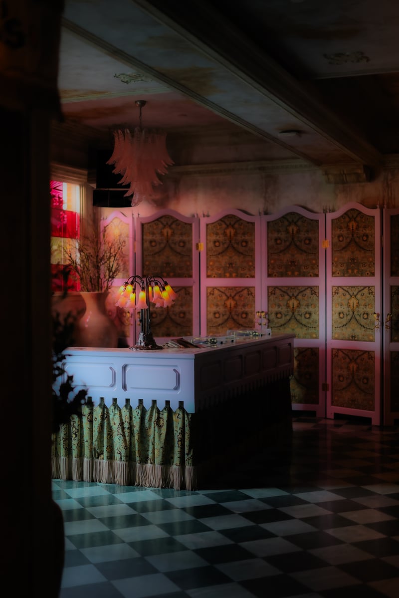 Lafayette Hotel & Club