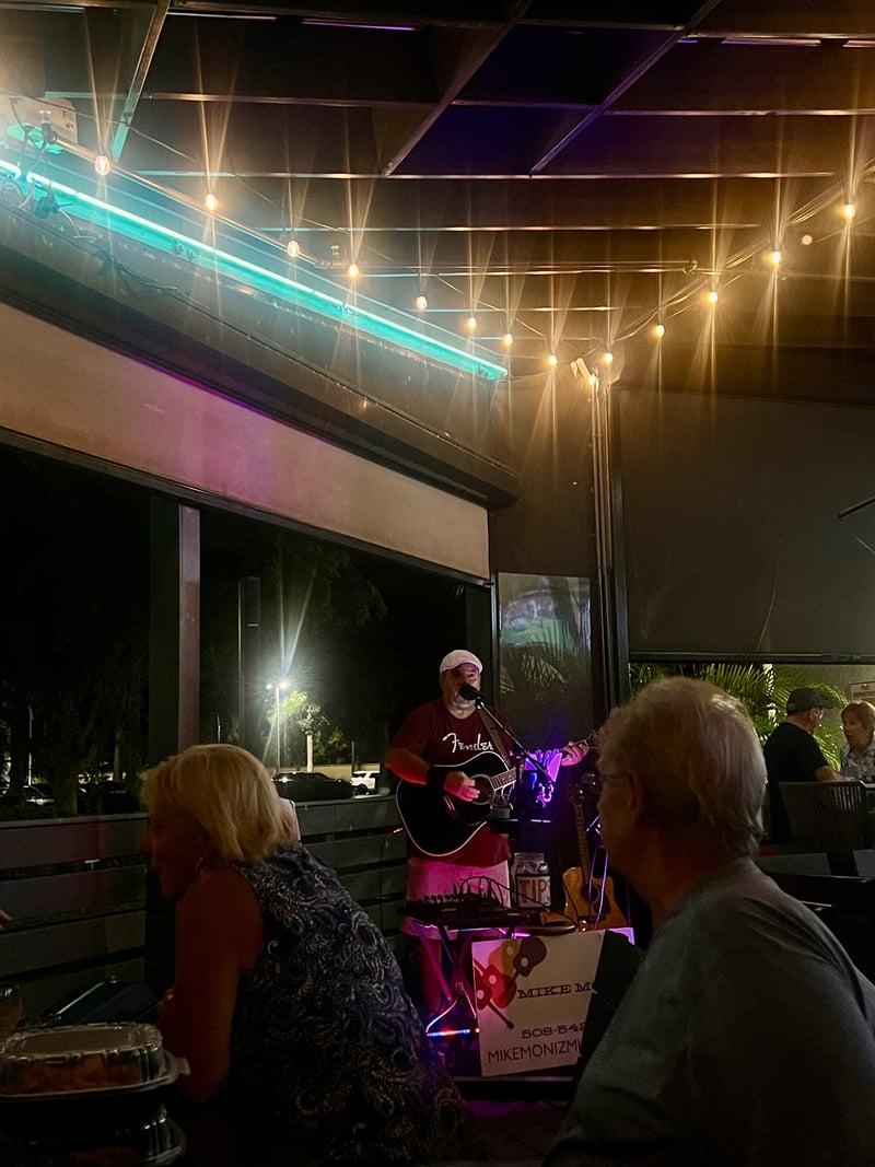 Shoeless Joe's Sports Cafe