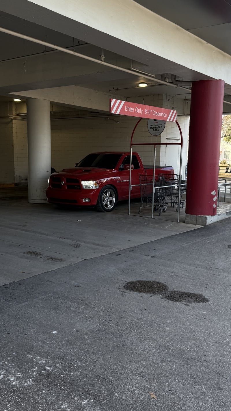 H-E-B Nogalitos Street