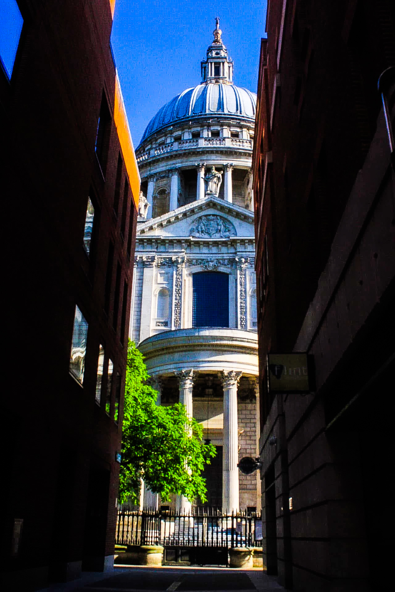 65 St. Paul's Churchyard