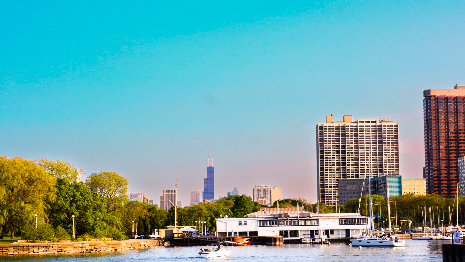 600 West Belmont Avenue