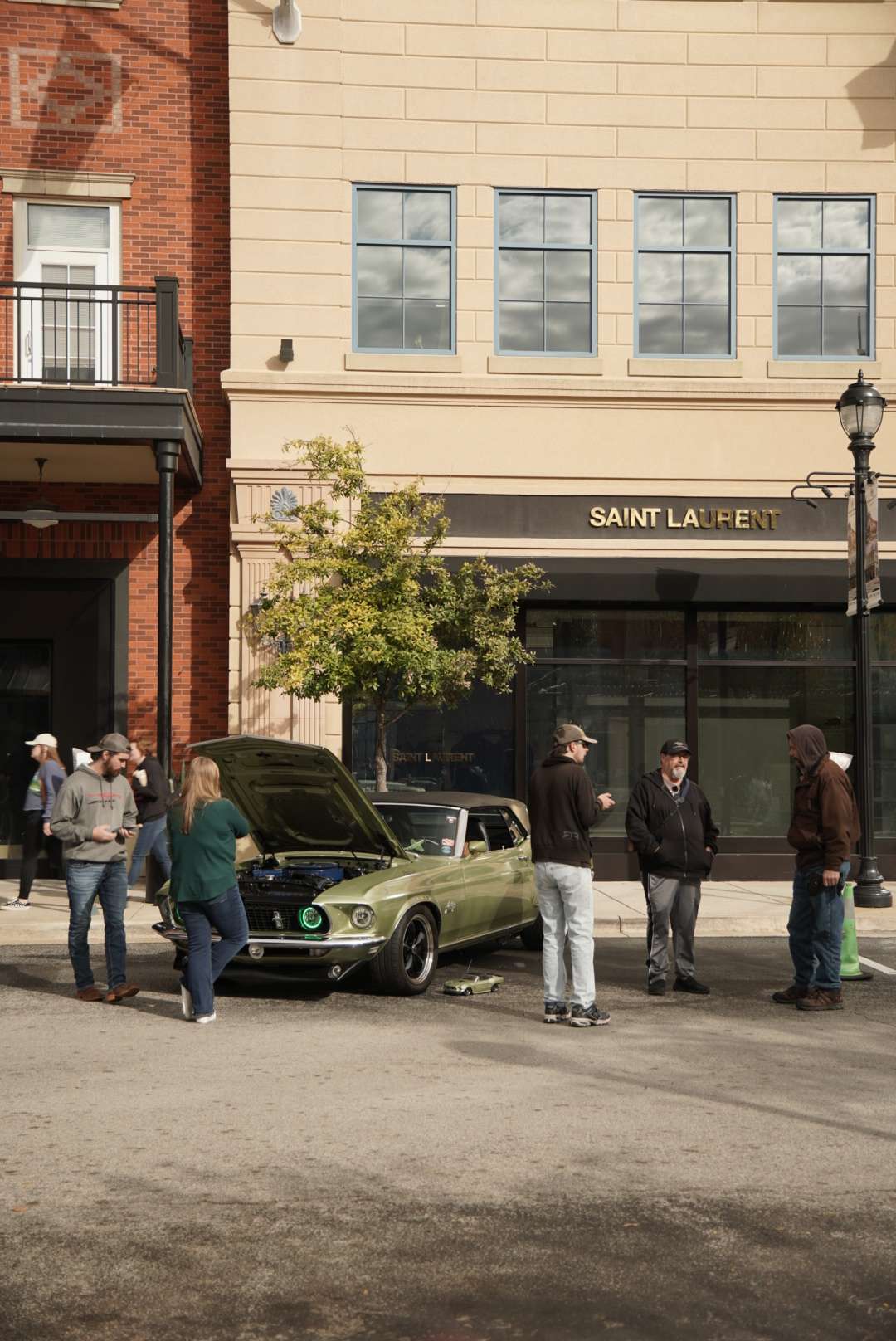 1300 Many Pines Drive