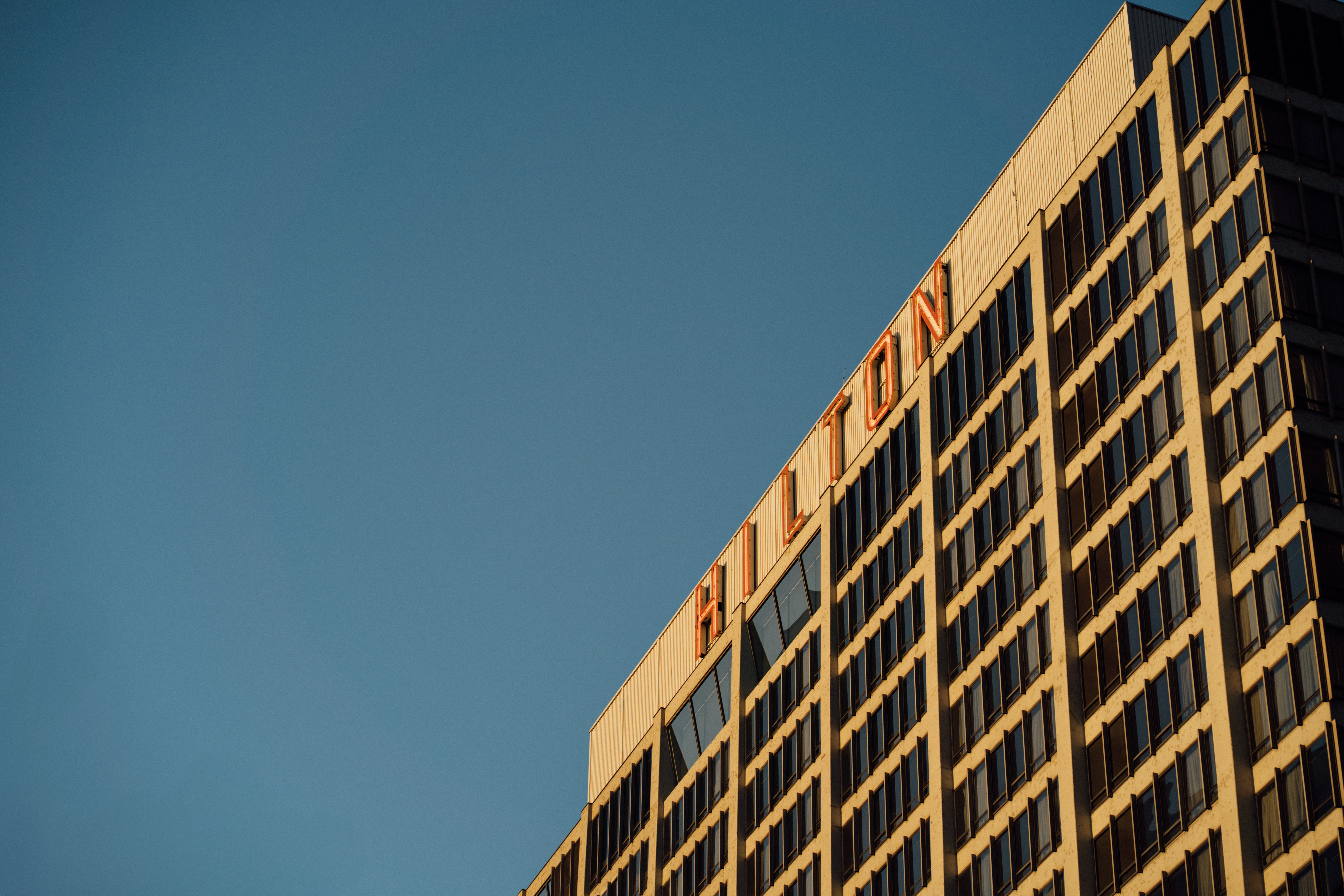 921 Southwest 6th Avenue