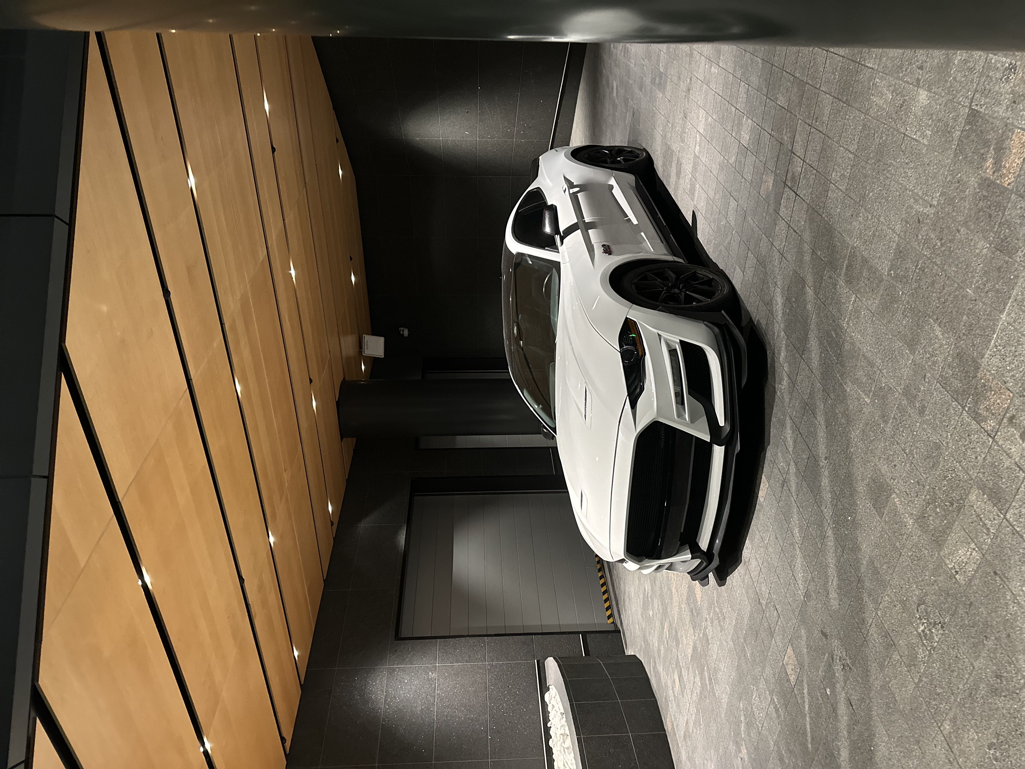 2601 North Harwood Street