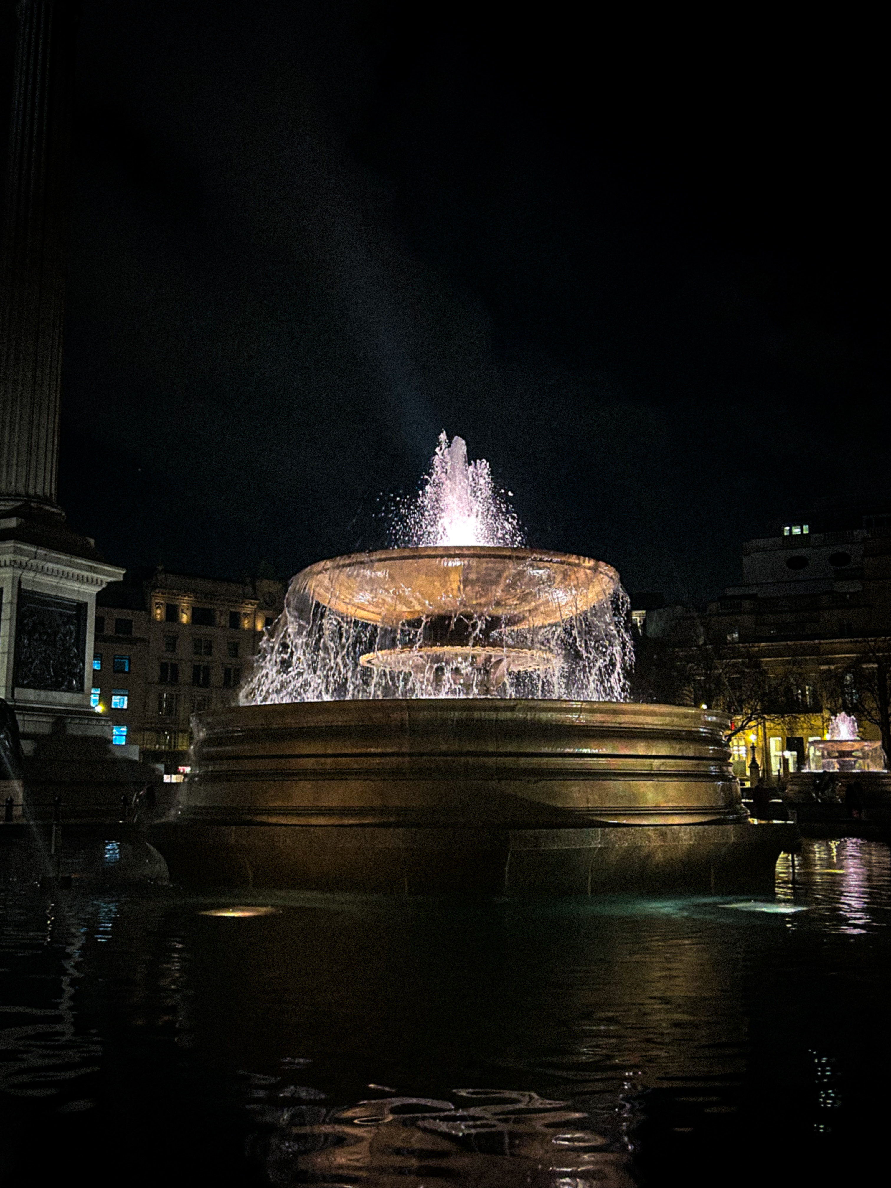 62-65 Trafalgar Square