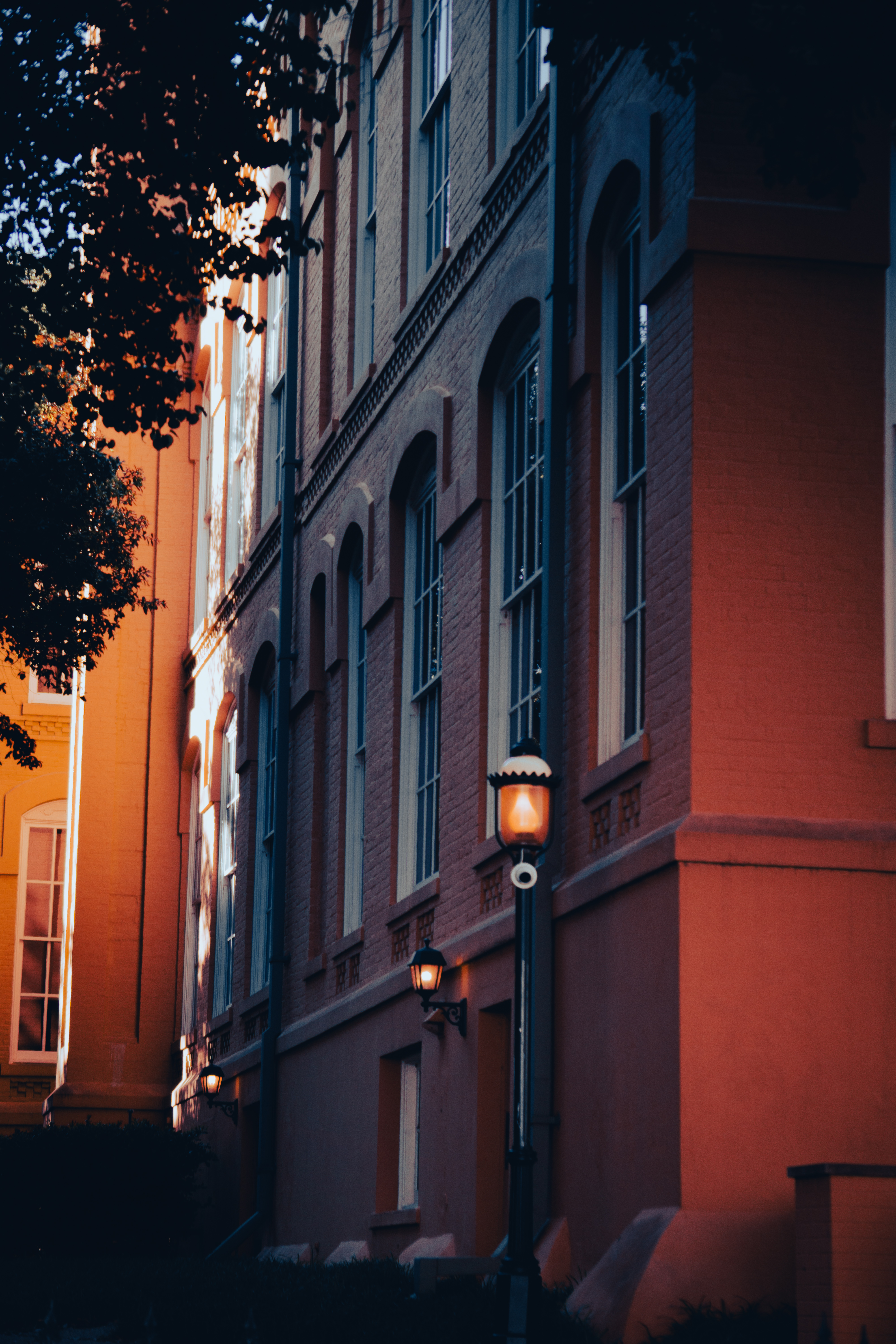 196 North Akard Street