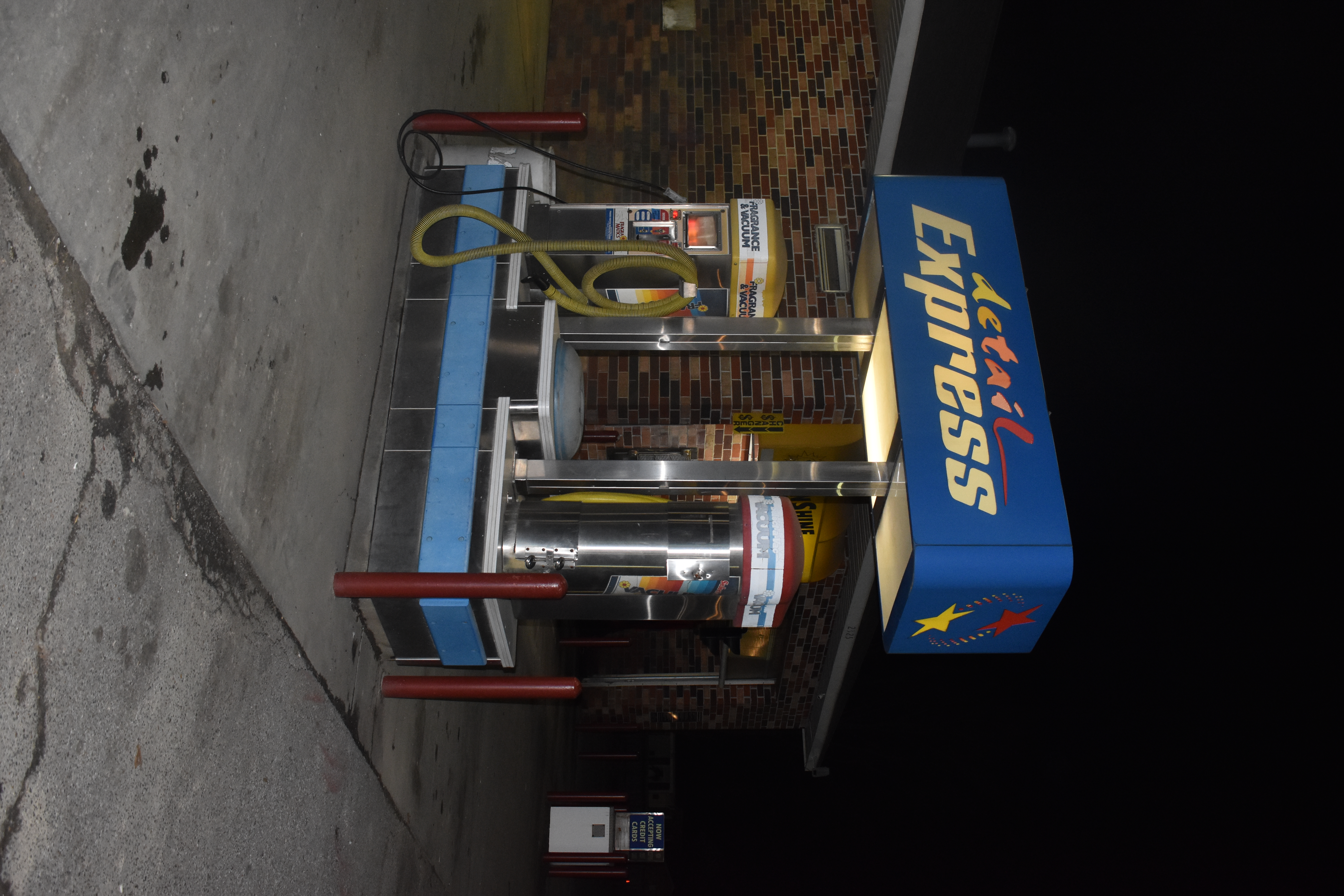 995 East Parkway South